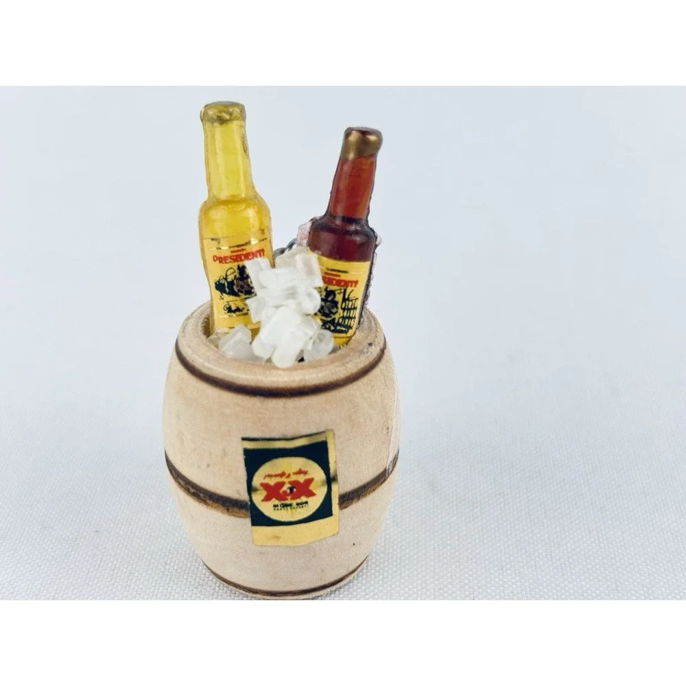 President‎ Beer 2 Two Bottles Barrel Key Chain - Advertising